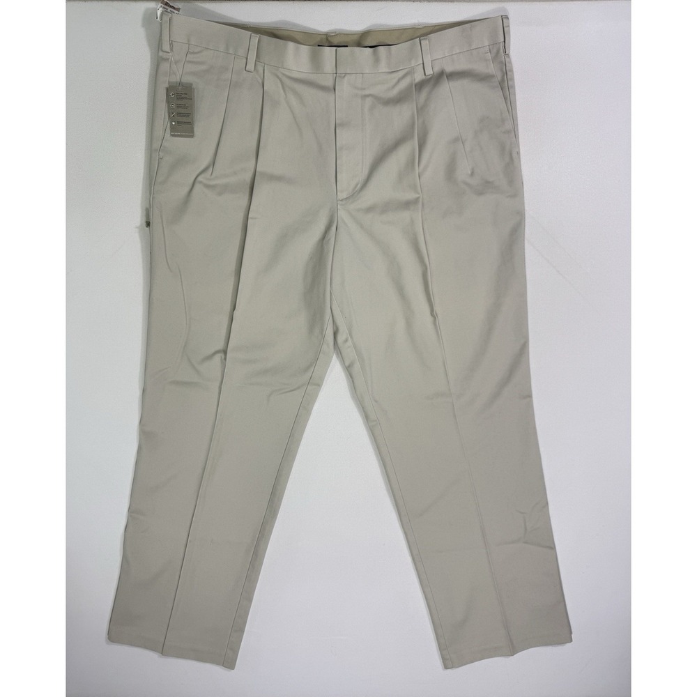 Dockers Iron Free Pleated Cotton Khaki Men's 42x32 (42x31) NWT Classic Fit City
